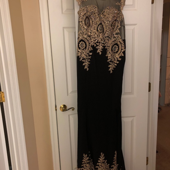 sleeveless black & gold beaded evening gown - Picture 3 of 8